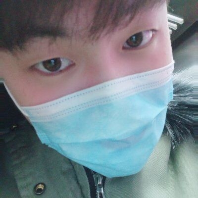 大学生的第一张照片--太原基督教相亲网